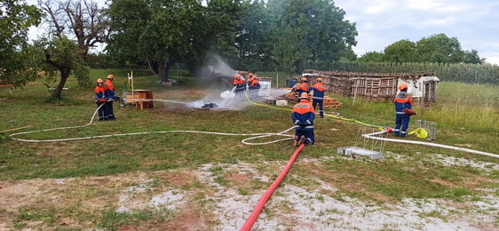 Brand auf einem Gartengrundstück